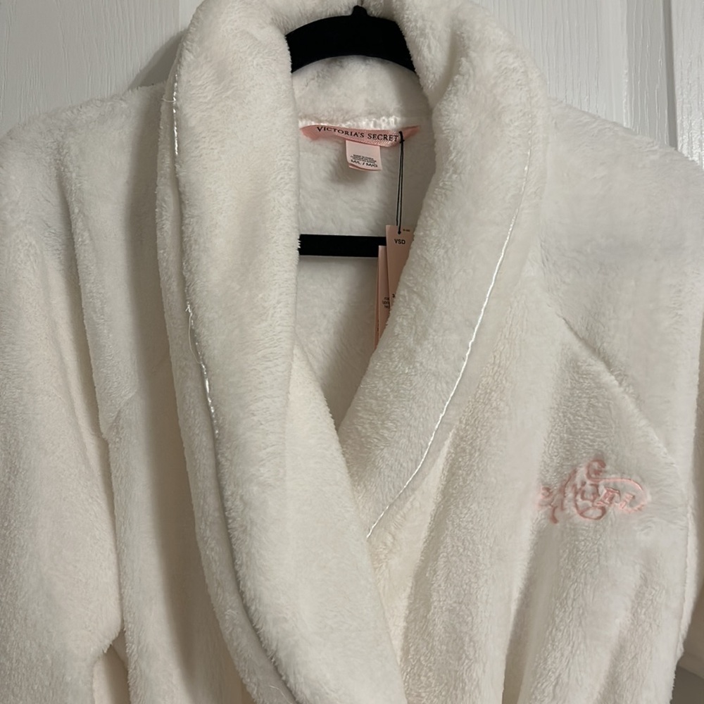 Victoria Secret Mini Robe - Picture 2 of 4